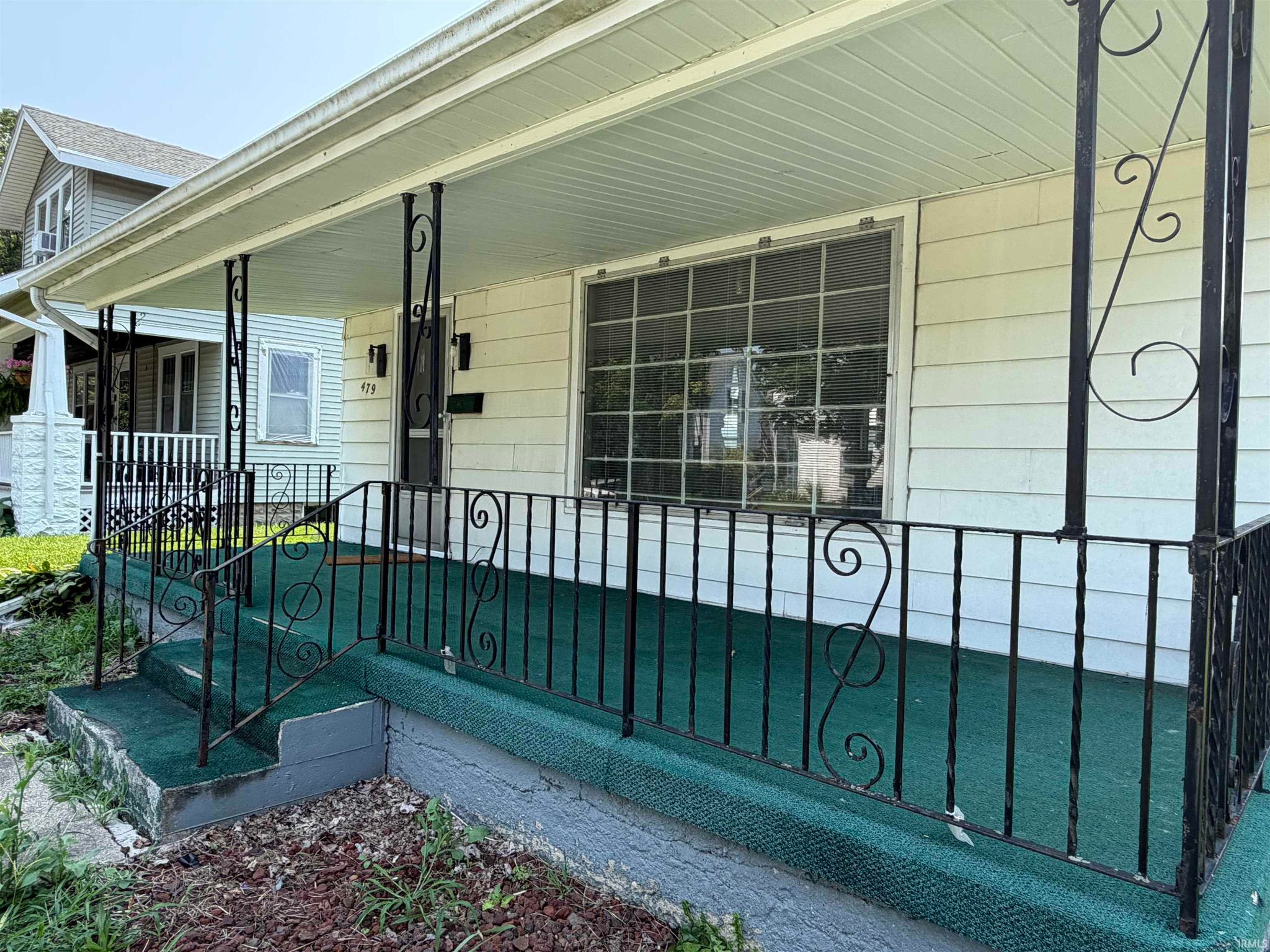 Image of 479 W 6th Street