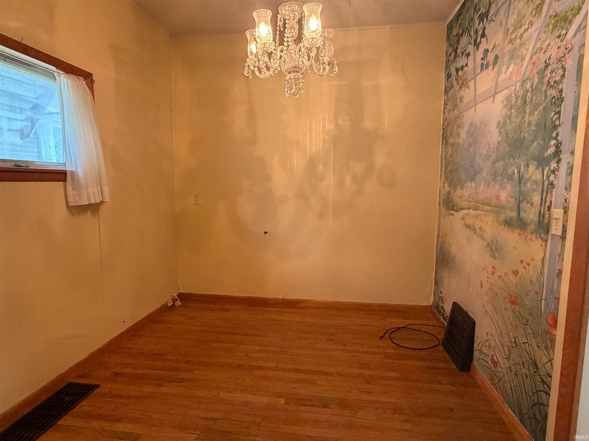 Image of 479 W 6th Street