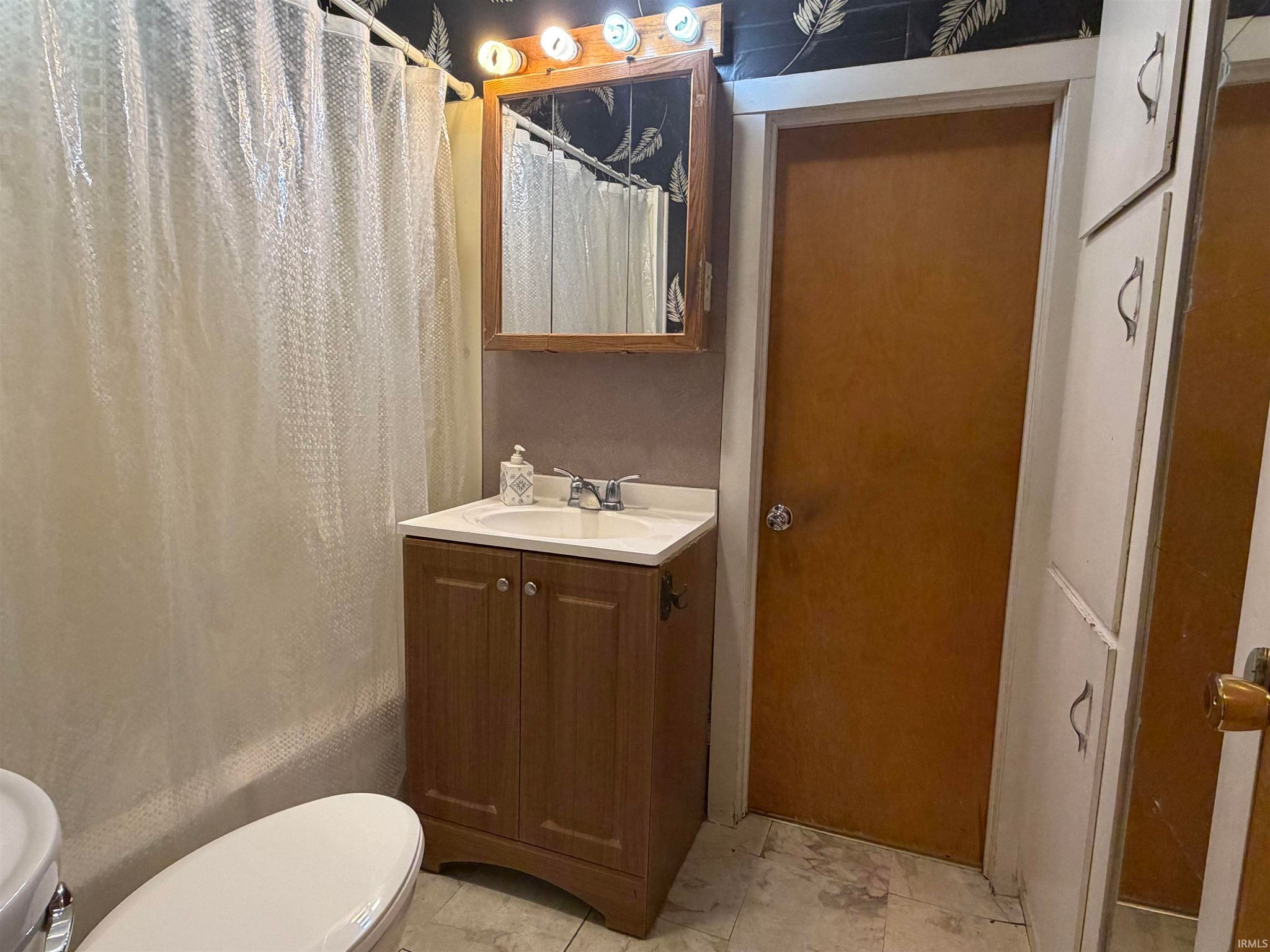 Image of 479 W 6th Street