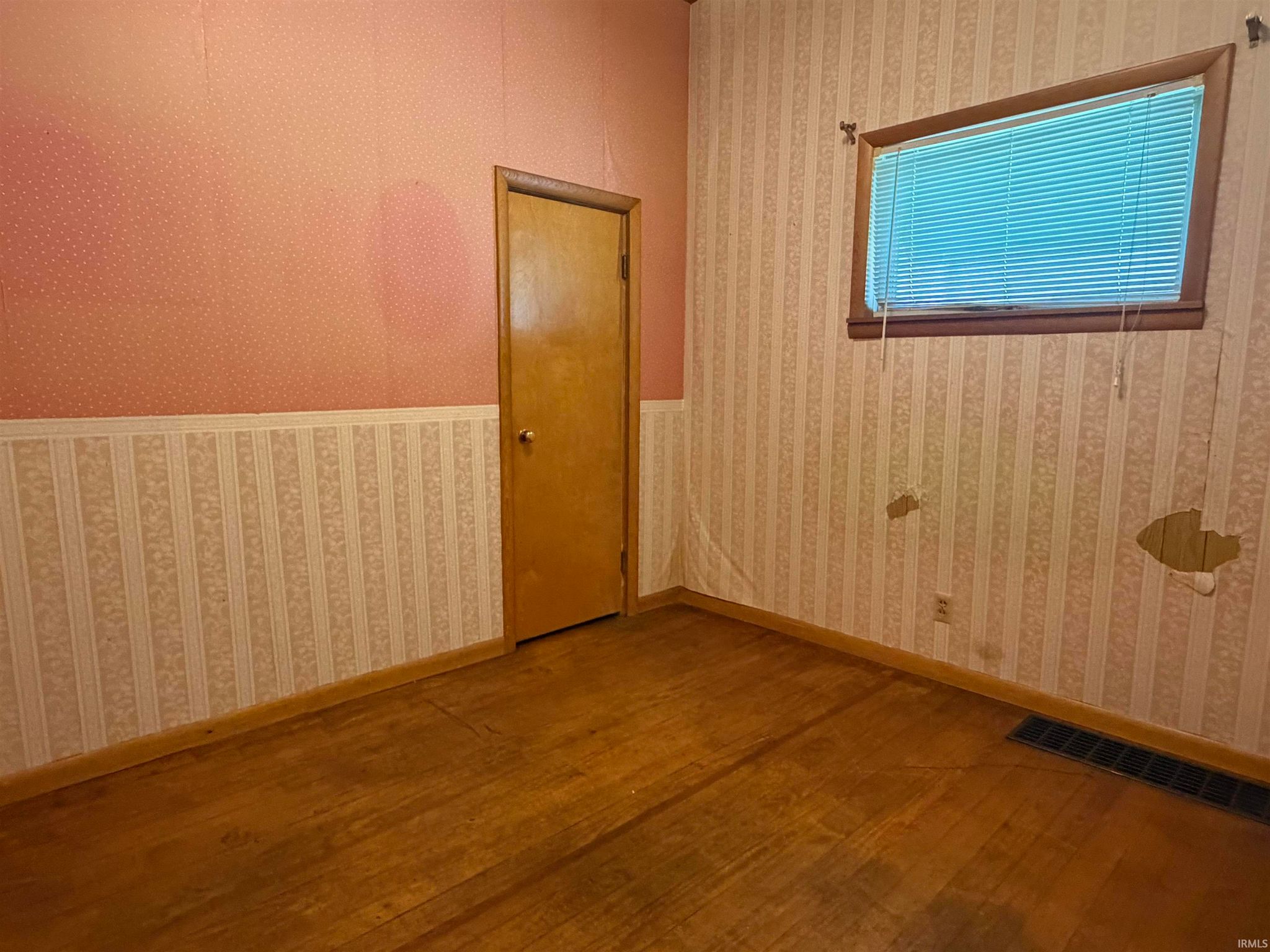 Image of 479 W 6th Street