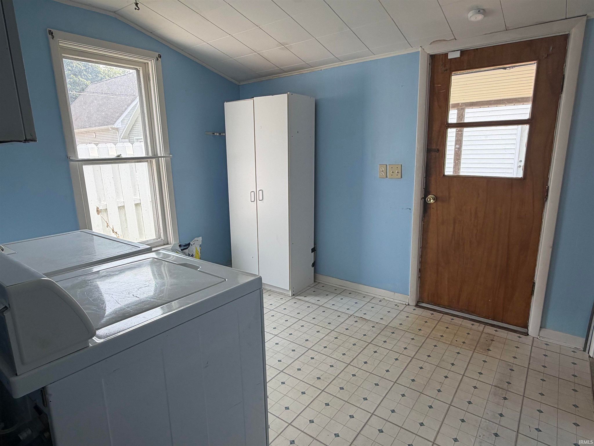 Image of 479 W 6th Street