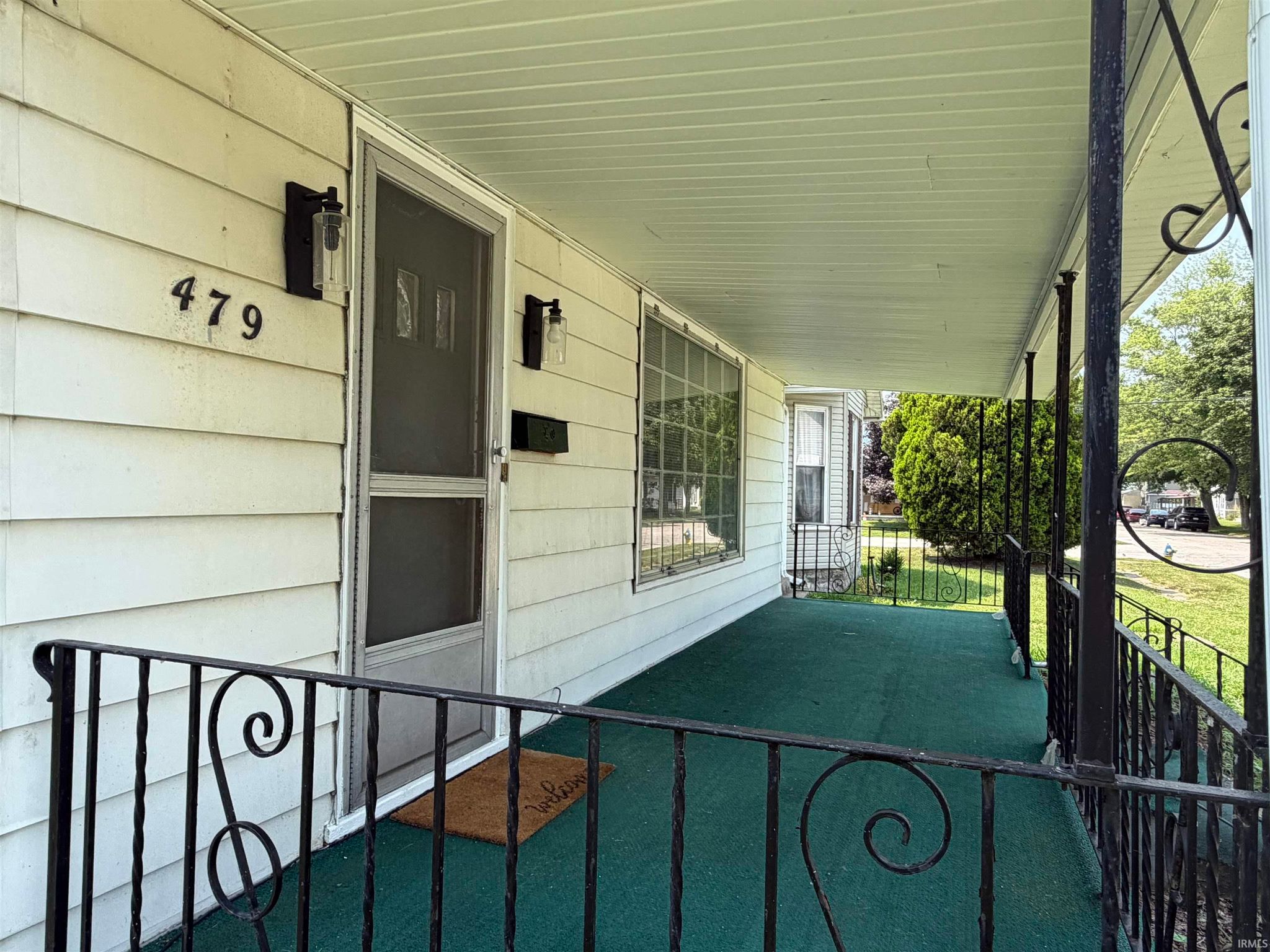 Image of 479 W 6th Street